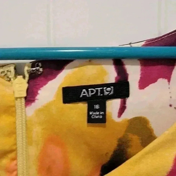 Apt 9 Flowered Mini Dress Ready for Spring Size 16 - Picture 2 of 4